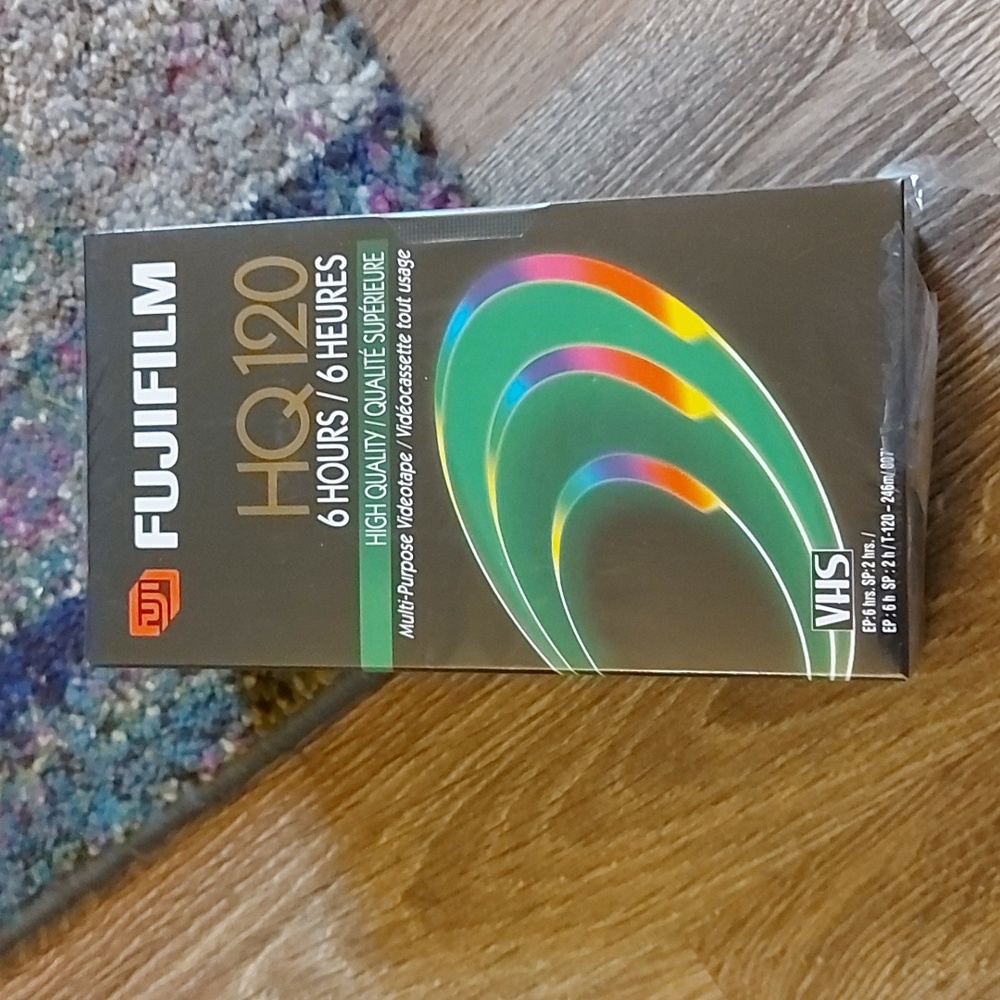 🪷 Fujifilm 2pk VHS Tapes HQ120
